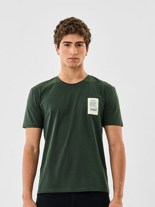 Zibilo Minimal Patch T-Shirt for Men – Forest Green Casual Cotton Tee