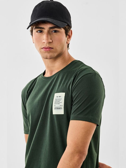 Zibilo Minimal Patch T-Shirt for Men – Forest Green Casual Cotton Tee